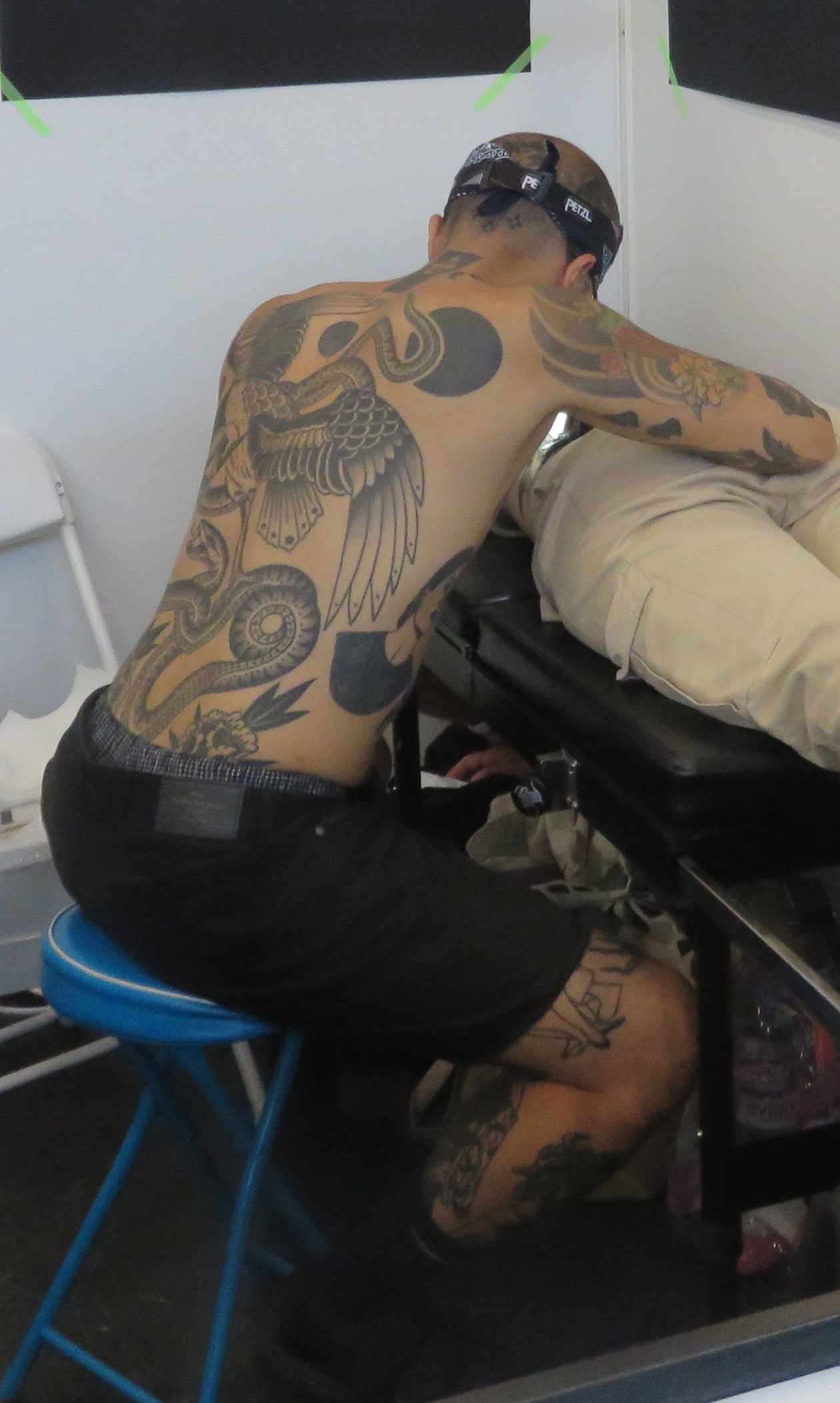 Choses vues à Japan Expo 2022 : Tu l'as où ton tatoo ?