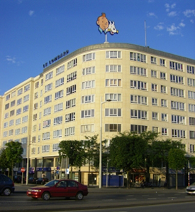 L'enseigne Tintin et Milou enlevée du "Building Tintin" pour être restaurée