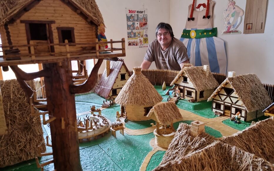 Après la tour Eiffel en allumettes, Alain s'attaque au village d'Astérix et Obélix 