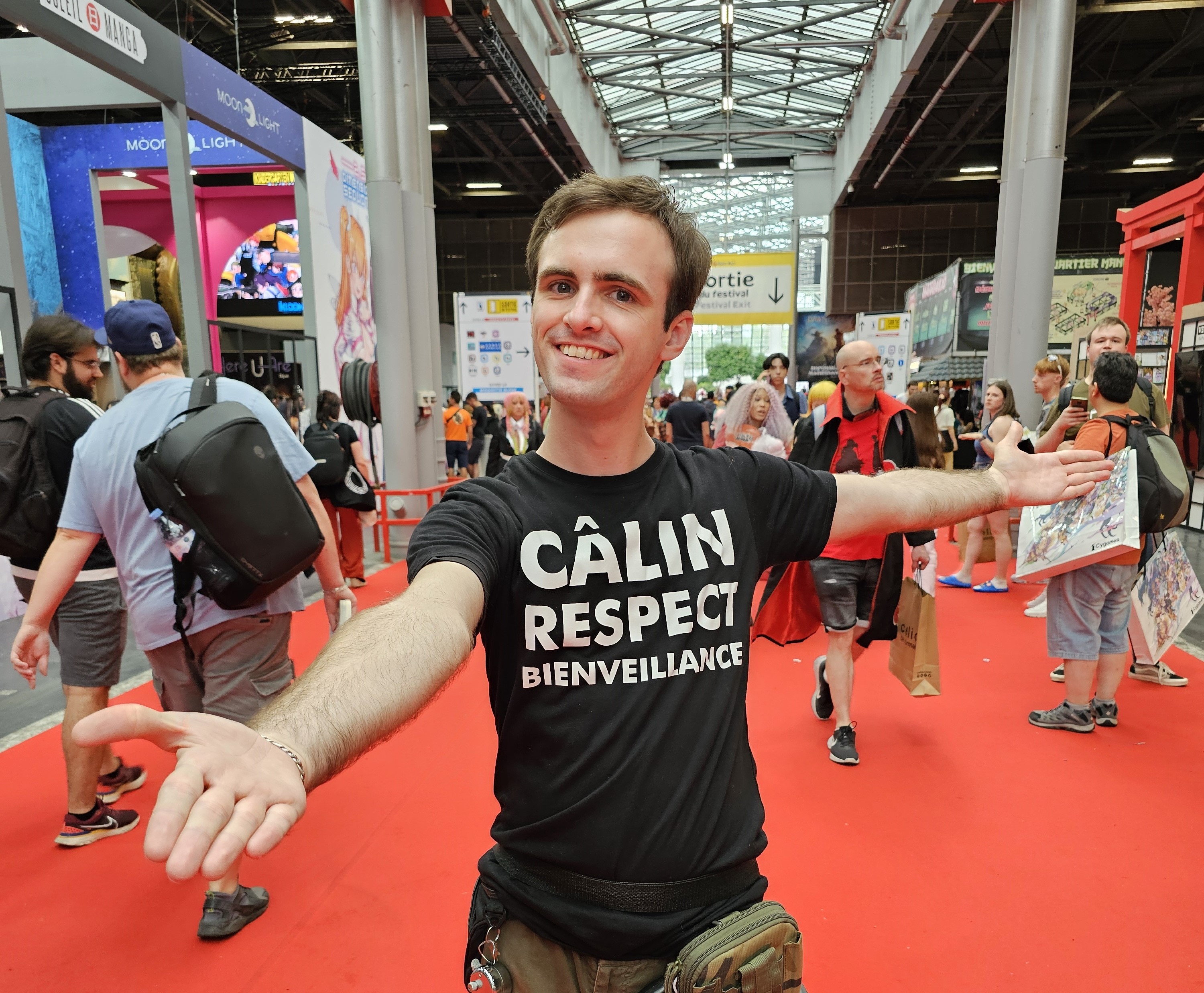 Japan Expo - Free Hugs : vive le câlin libre !