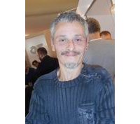 Clarke : « "Réalités obliques" présentent des saynètes qui ne souffrent pas de détour, au contraire de "Dilemma" qui multiplie les chemins de traverse »