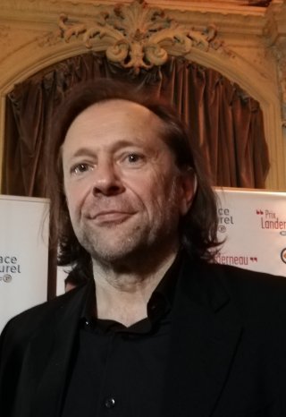 Alain Ayroles : "Ce qu'on essaye de transmettre dans De cape et de crocs, c'est le plaisir de la culture."
