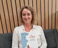 Mayana Itoïz (Léo en petits morceaux) : « Dans ce livre, j'ai cherché à trouver un équilibre entre la fiction et la réalité, entre moments et émotions vécus tout au long de cette histoire familiale. » [INTERVIEW]