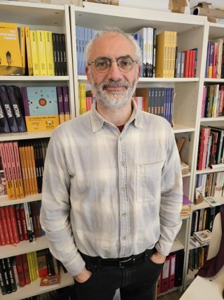 Serge Ewenczyk (20 ans de Çà et Là) : « Éditeur de BD indépendant est un métier à risque » [PODCAST]