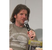 Charlie Adlard (Dessinateur de « Walking Dead ») : « Je suis comme le Spirit, je vis dans un cimetière. »
