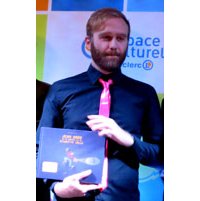 Philippe Valette reçoit le Prix Landerneau 2017 pour « Jean Doux et le mystère de la disquette molle »