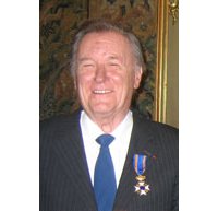 Albert Uderzo décoré par la Reine de Hollande