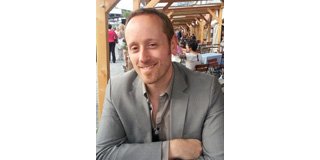Denis Van P : "Graphiquement, j'aime ce paradoxe qui se créé lorsque un style caricatural sert un scénario très noir."