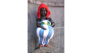 Le Manneken-Pis porte le costume d'Obélix
