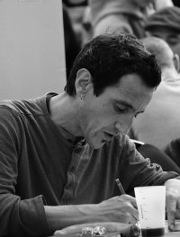 Thomas Azuélos ("Toute la beauté du monde") : "Je suis très touché par les guerres fratricides " [INTERVIEW]