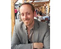 Denis Van P : "Graphiquement, j'aime ce paradoxe qui se créé lorsque un style caricatural sert un scénario très noir."