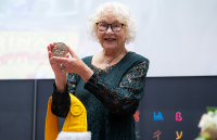 Disparition de Trina Robbins, figure des Comix, militante féministe et historienne de la BD
