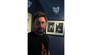 Serge Darpeix (Directeur artistique des Rencontres du 9e art d'Aix en Provence) : " On a voulu que le spectateur soit en permanence dans les mots, dans la tête d'Alan Moore."