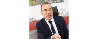 Marc Gricourt (Maire de Blois) :"Si la bande dessinée peut contribuer à renforcer l' image d'une ville ancrée dans la culture contemporaine, tant mieux ! "