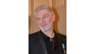 Remise de décoration poignante pour Bernard Yslaire