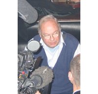 Siné relaxé contre la LICRA attend le délibéré dans son procès contre Claude Askolovitch