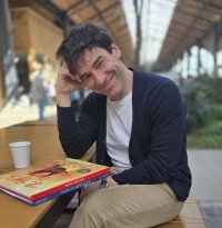 Jordi Lafebre (Je suis...) : « Je voulais faire un polar contemporain qui regarde le monde avec humanité et légèreté. » [INTERVIEW]