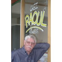 Raoul Cauvin (<i>Cédric</i>, <i>Les Tuniques Bleues</i>) : « Je sers le café chez Dupuis, cela m'inspire ! ». 