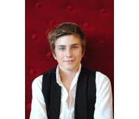 Léo Legrand (<i>Quartier Lointain</i>) : "En revivant son enfance, Thomas comprend pourquoi son père l'a quitté"