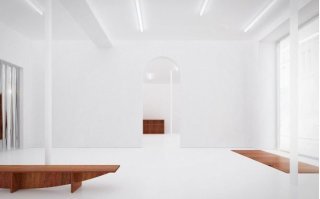 Frédéric Bosser, fondateur de la revue Les Arts Dessinés et la galerie Huberty & Breyne s'associent pour ouvrir un nouvel espace entièrement dédié au dessin contemporain à Paris. Première artiste invité : Pat Andrea.