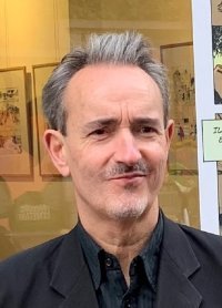 Hugues Labiano célèbre ses 30 ans de carrière avec une exposition rétrospective [PODCAST]