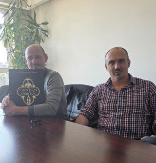 Louis-David Delahaye (Cauchon) : « Plus qu'un simple procès, c'est une véritable machine à broyer : une jeune fille seule face à soixante-dix juges. » [INTERVIEW]