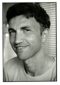 François Ayroles ("Une Affaire de caractères") : "L'album n'est pas une BD oubapienne. C'est plutôt une BD dans laquelle il y a de l'Oulipo."