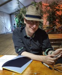 Jean-Paul Krassinsky : "Le Crépuscule des idiots est une paronymie du Crépuscule des idoles de Nietzsche"