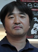 Park Kun-woong ("Je suis Communiste") : « Nous ne sommes pas libérés de la guerre des idéologies »