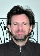 Vincent Dugomier ("Hell School") : "Malgré son interdiction légale, une forme de bizutage latent est présent dans toutes les cours d'école."