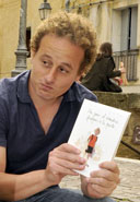 Julien Frey ("Un Jour, il viendra frapper à ta porte") : « Je ne m'attendais pas à ce qu'il me balance un tel secret de famille... »