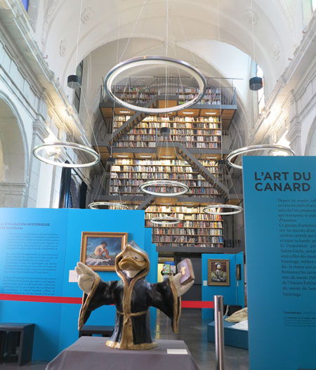 Jacques Glénat : "Les éditions Glénat portent mon nom, tout comme mes diverses activités culturelles, ce qui prête parfois à confusion. » 