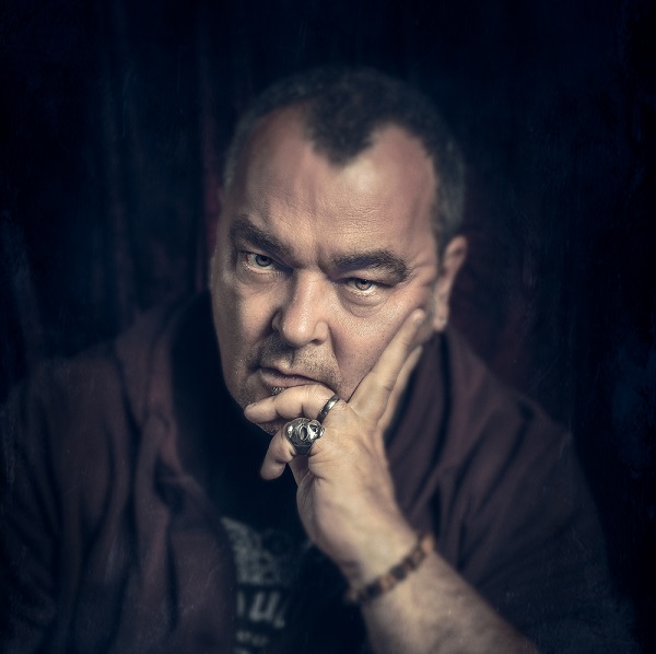 Olivier Ledroit (Requiem) [2/2] : « Mêler des éléments imaginaires avec des faits historiques a été un exercice stimulant qui donne une profondeur particulière à nos personnages. » [INTERVIEW] 