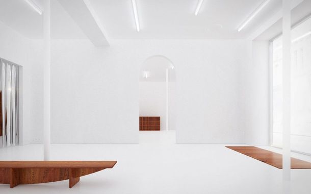 Frédéric Bosser, fondateur de la revue Les Arts Dessinés et la galerie Huberty & Breyne s'associent pour ouvrir un nouvel espace entièrement dédié au dessin contemporain à Paris. Première artiste invité : Pat Andrea.