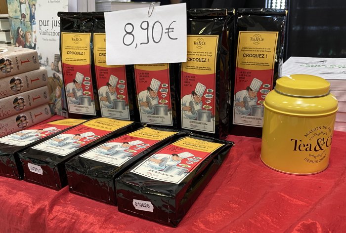 Angoulême 2024 - Choses vues : L'heure du thé pour la reine anglaise du FIBD