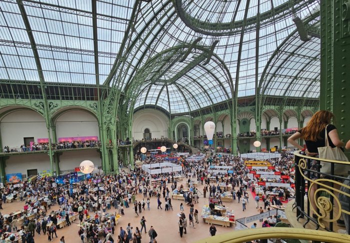 Le Syndicat de la librairie française ne participera pas au Festival du Livre de Paris, suite à la présence d'Amazon. Le Festival annule aussitôt le dit partenariat...