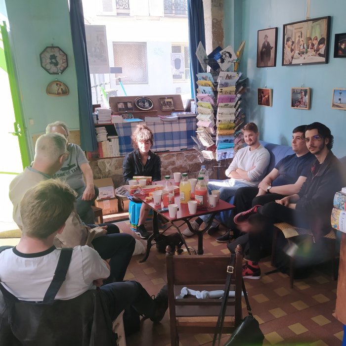 On vous présente des membres de l'équipe parisienne d'ActuaBD sur Instagram !