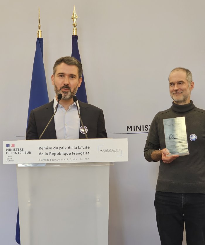 La République française distingue "Laïcité. Comment la loi de 1905 fut votée" d'Arnaud Bureau et Alexandre Franc (éditions Delcourt).