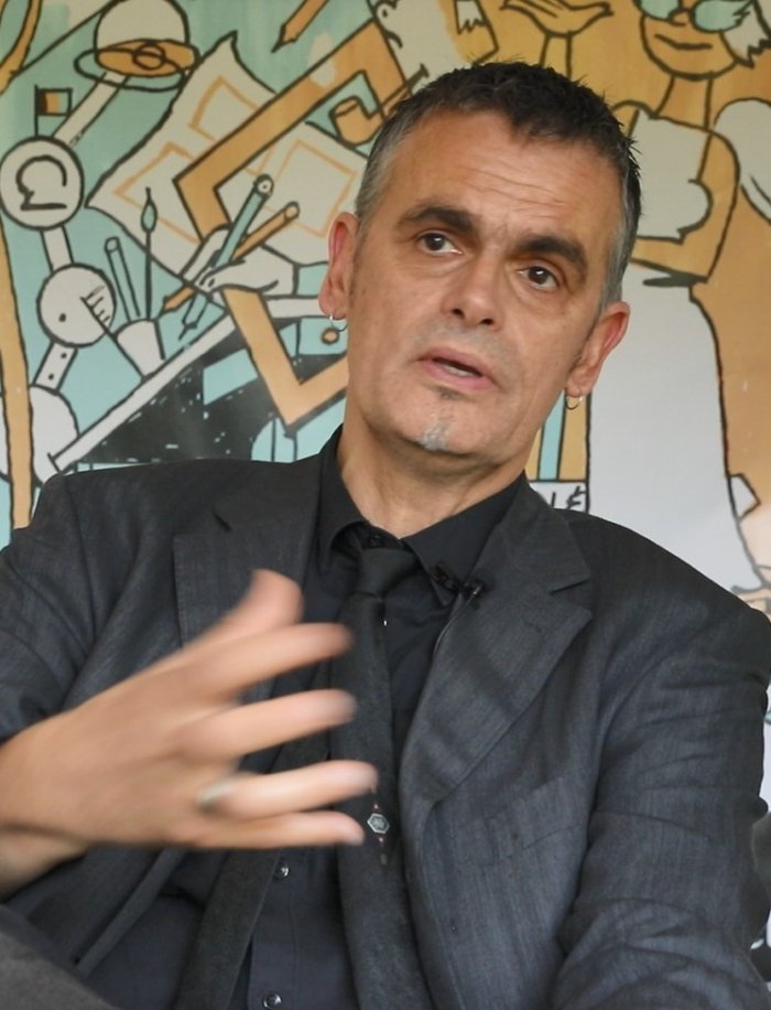 Frédéric Bézian : "En bande dessinée, le ciel bleu, l'herbe verte ne m'intéressent pas !" [VIDÉO]