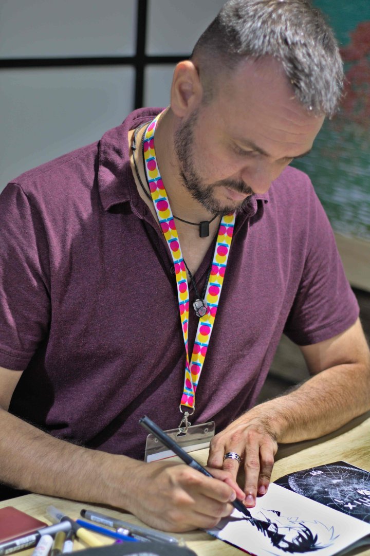 Kenny Ruiz (dessinateur) : « Reprendre Tezuka c'est aussi lourd que de porter le monde » [INTERVIEW]