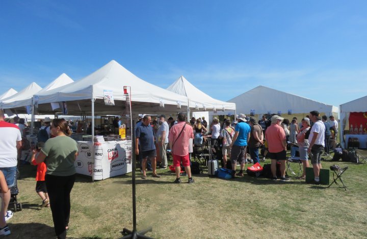 Le quart d'heure de célébrité du Festival BD de Dieppe, dont l'affiche, dans un premier temps censurée, est finalement autorisée