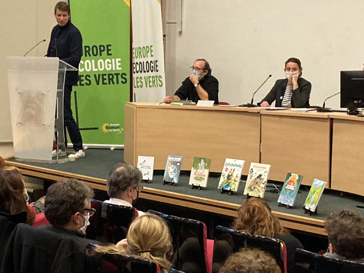 "Le Potager rocambole, la vie d'un jardin biologique" remporte le prix Tournesol 2022 de la BD écolo