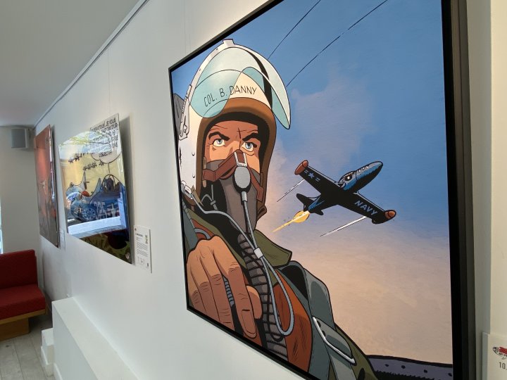 Nostalgie et passion : les Buck Danny Art Strips s'exposent à Paris